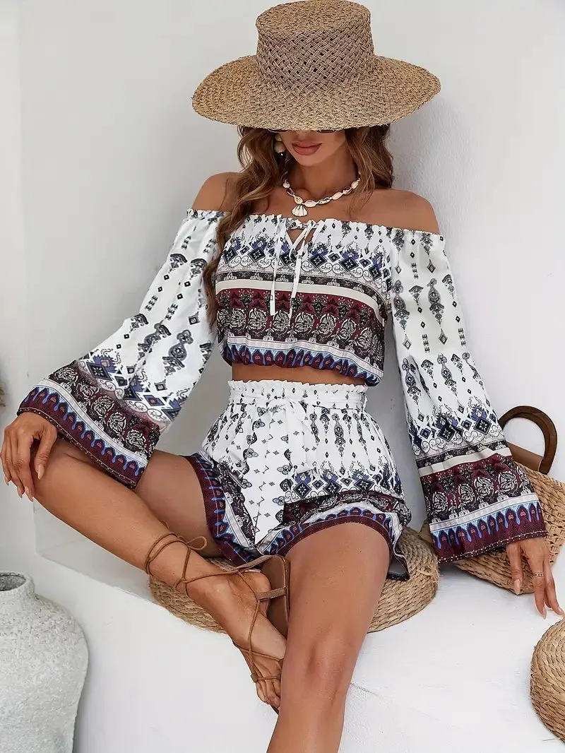 Hermine | Sommerliches Schulterfreies Top & Lockere Shorts