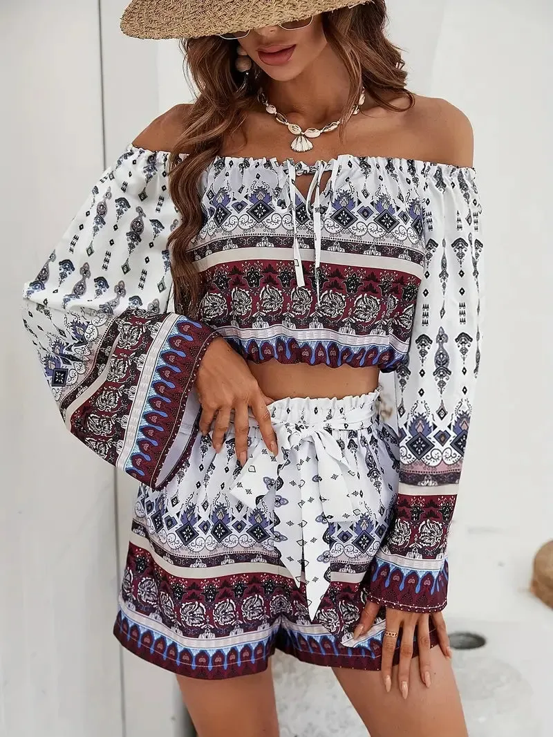 Hermine | Sommerliches Schulterfreies Top & Lockere Shorts